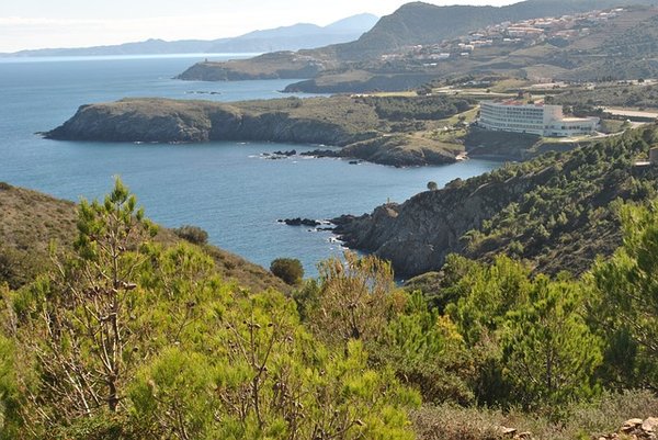 Les Trésors Insoupçonnés de Port-Vendres : Guide du Touriste Averti