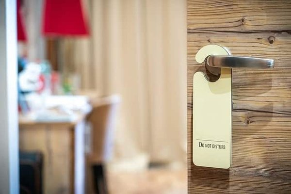 Découvrez le Charme d'un Service Personnalisé à l'Hôtel de Port-Vendres