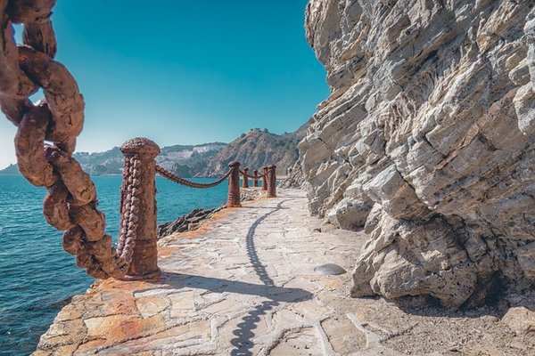 Découverte du chemin de l'eau à Port-Vendres : entre patrimoine et randonnées pittoresques